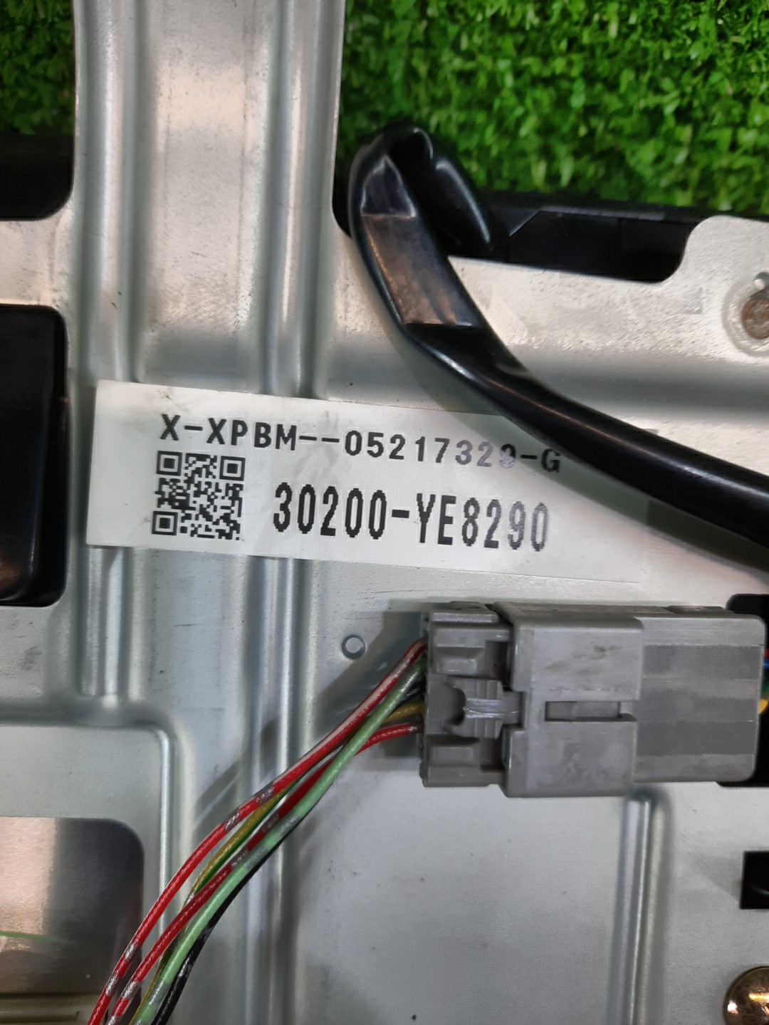 Магнитофон NISSAN SKYLINE V35 30200-YE8290 4 ракурс