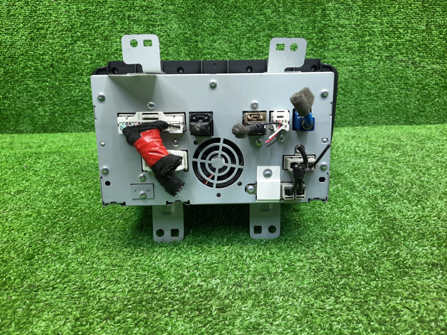 Магнитофон NISSAN LEAF ZE1 25915-5S60A 2 ракурс