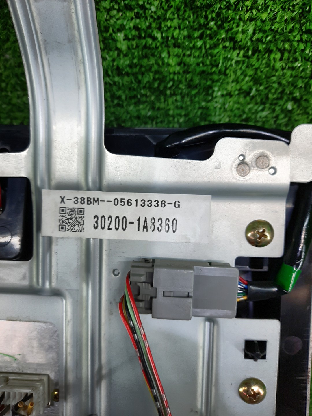 Магнитофон NISSAN SKYLINE V35 30200-1A8360 3 ракурс