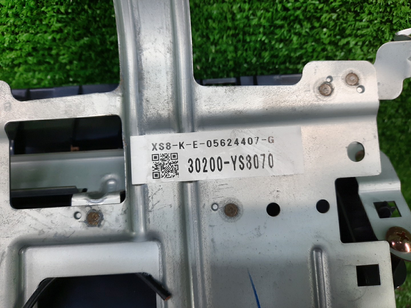 Магнитофон NISSAN SKYLINE V35 30200-YS8070 3 ракурс