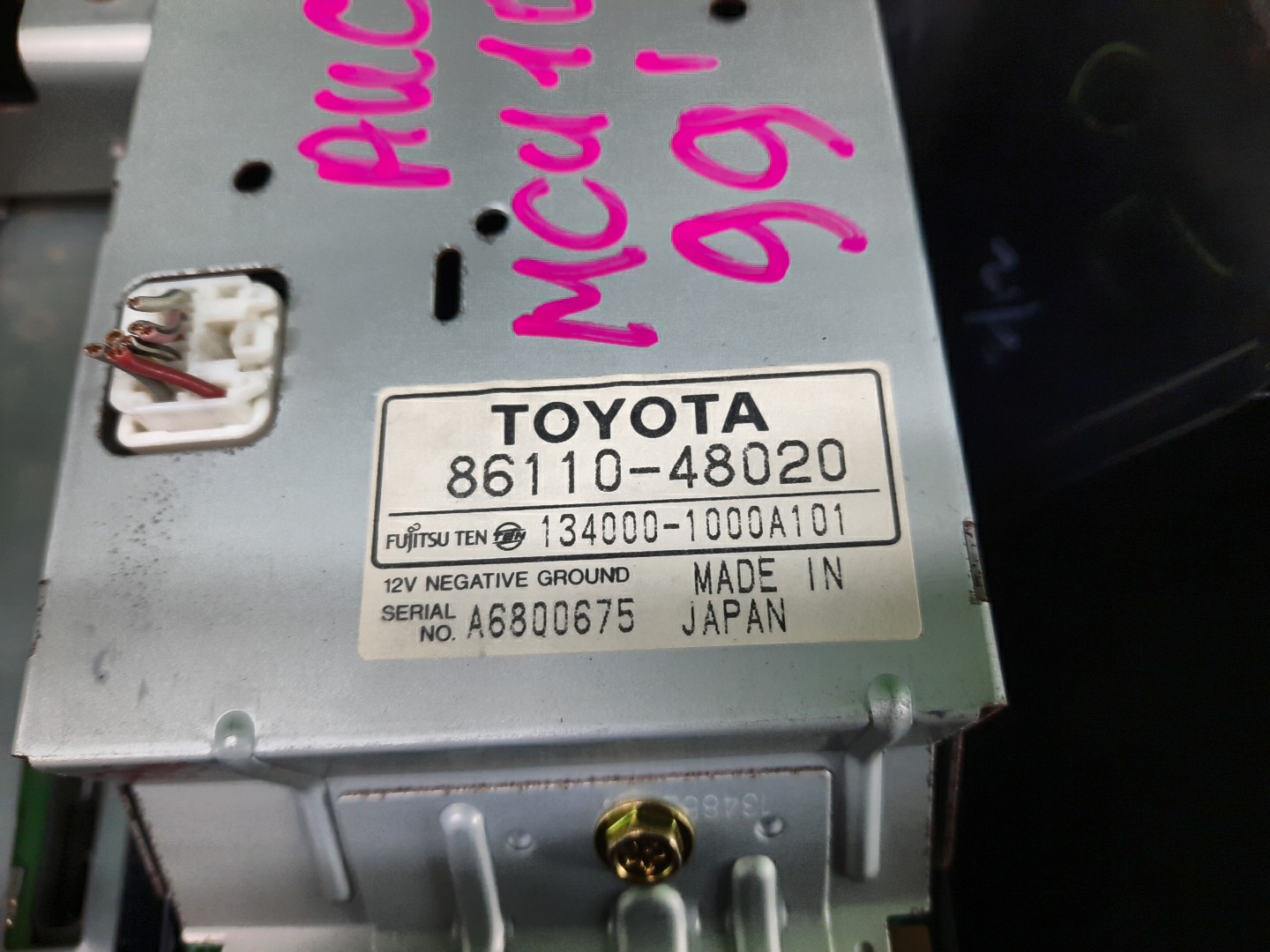 Магнитофон TOYOTA HARRIER MCU10W 86110-48020 3 ракурс