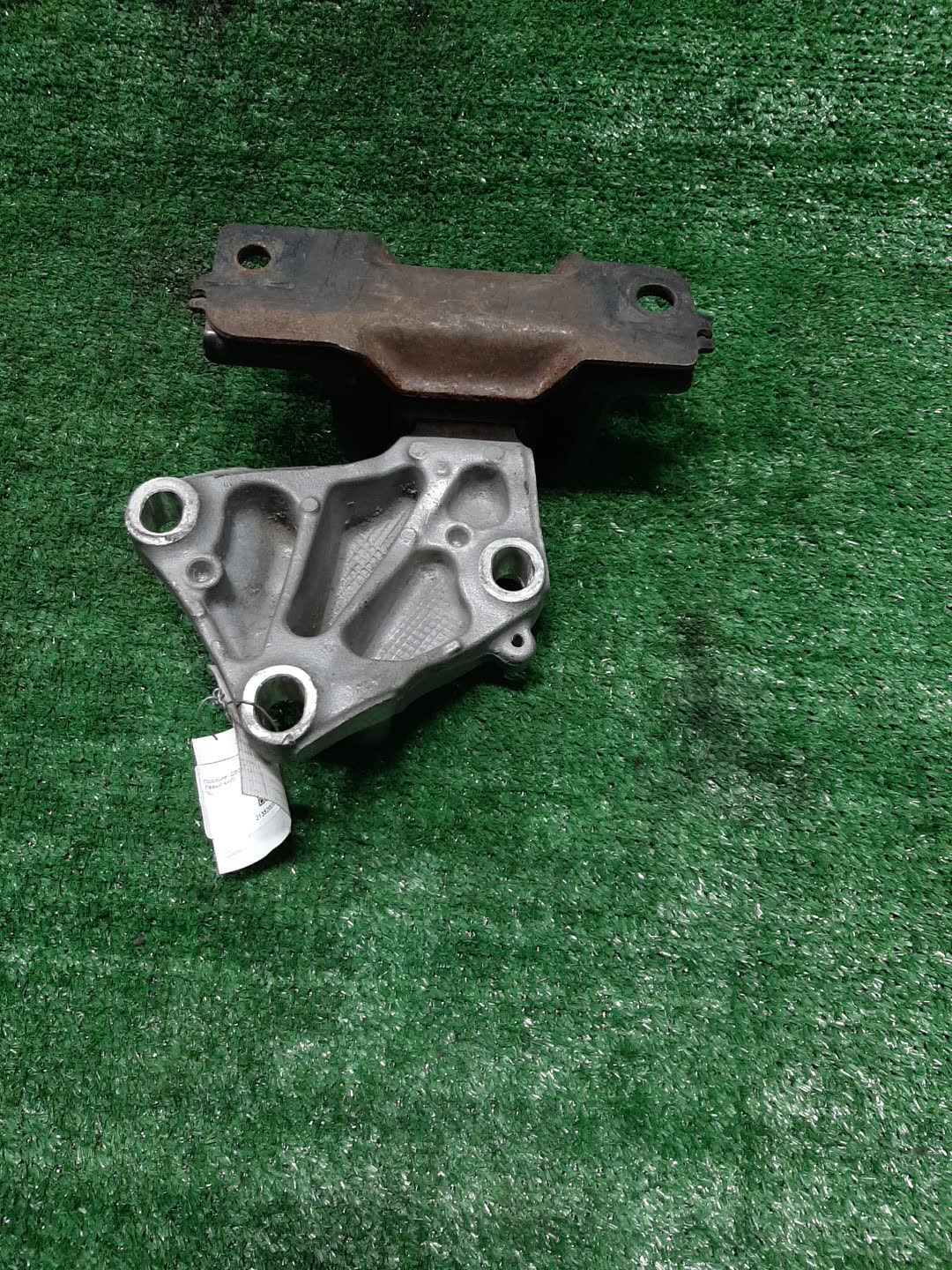 Подушка двс левая передняя HONDA FIT GP6 LEB 4 ракурс