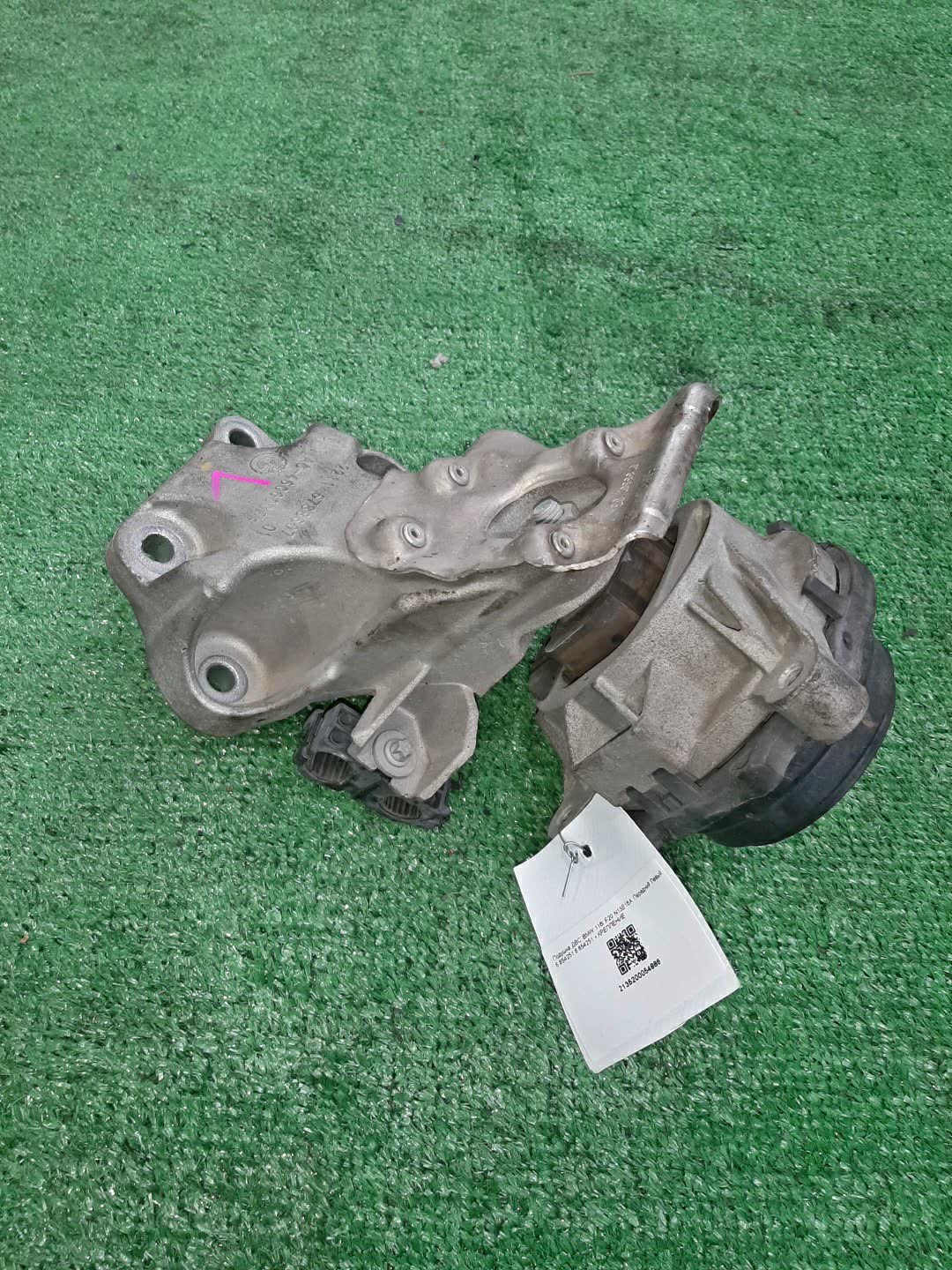 Подушка двс левая передняя BMW 1-Series F20 N13B16A 6.854251 1 ракурс