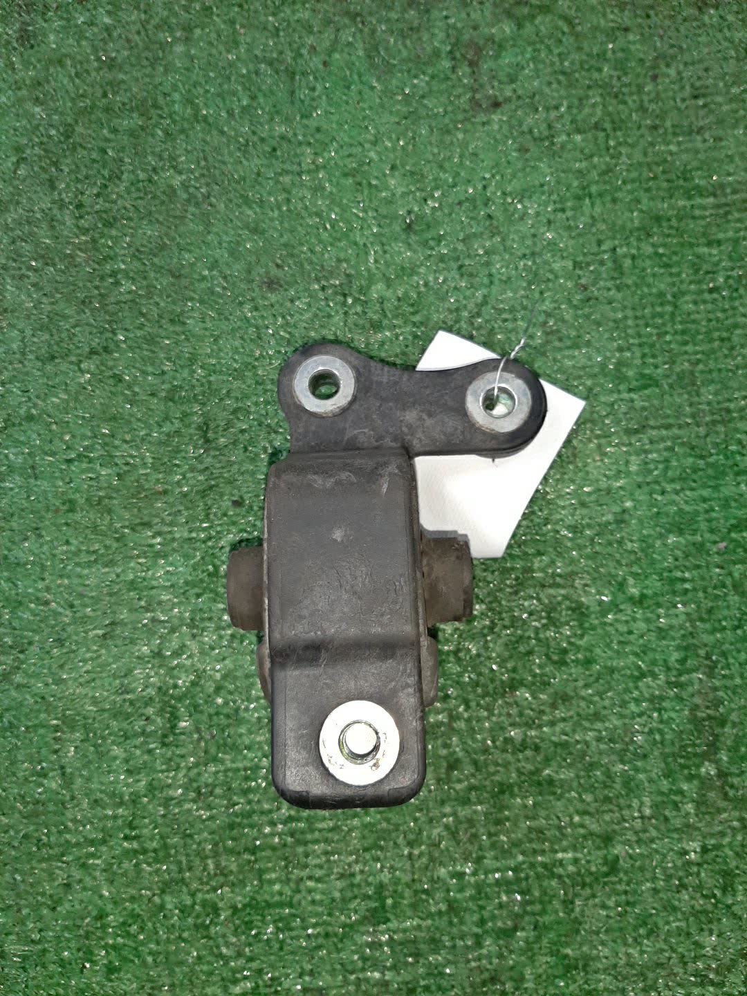 Подушка двс задняя HONDA FIT ARIA GD8 L15A 2 ракурс