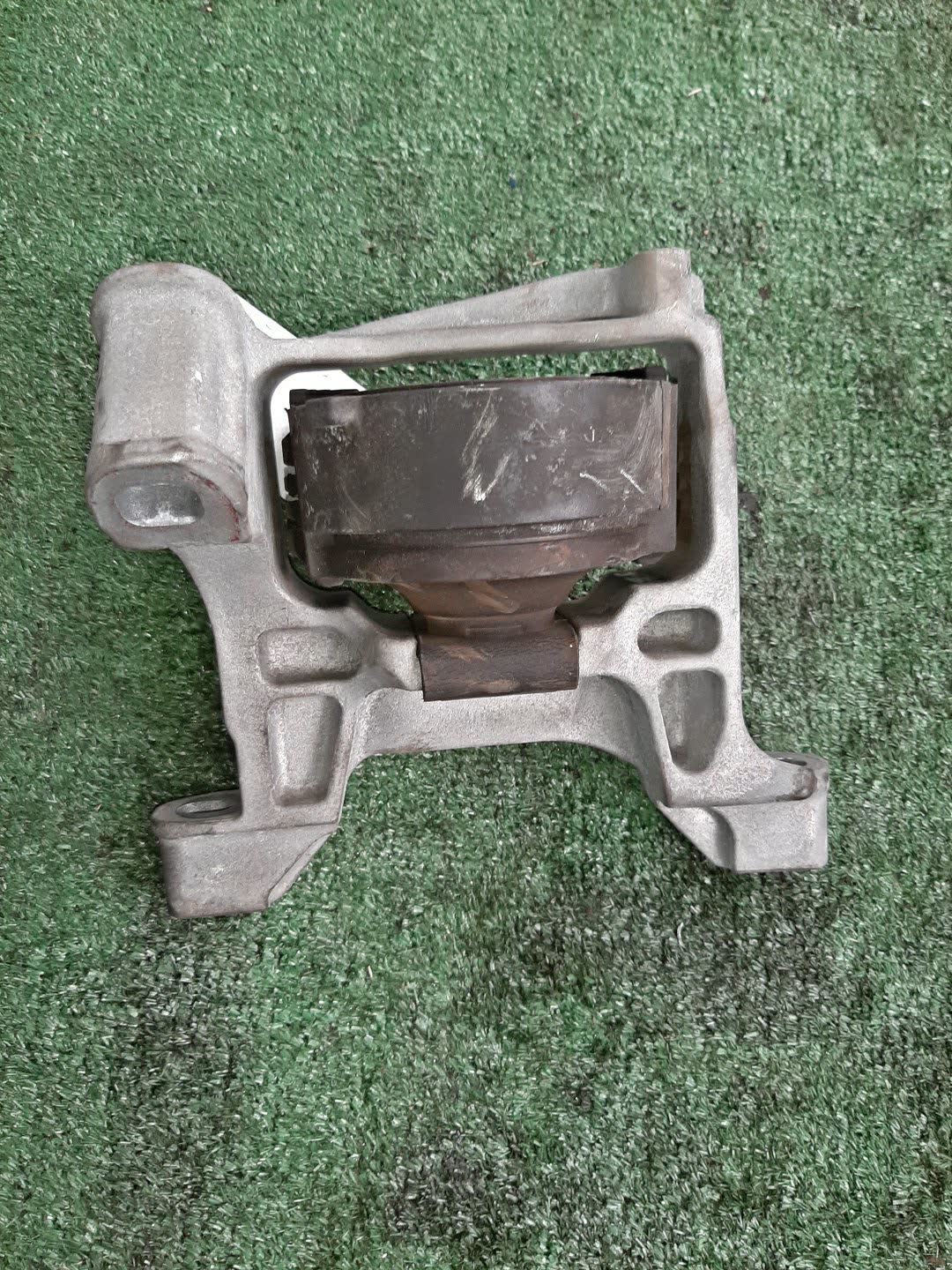 Подушка двс правая MAZDA ATENZA GJ2FP SH-VPTR 2 ракурс