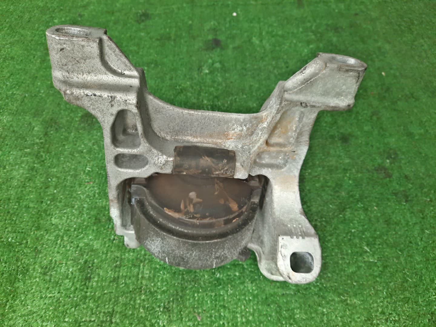 Подушка двс правая MAZDA ATENZA GJ2FP 1 ракурс