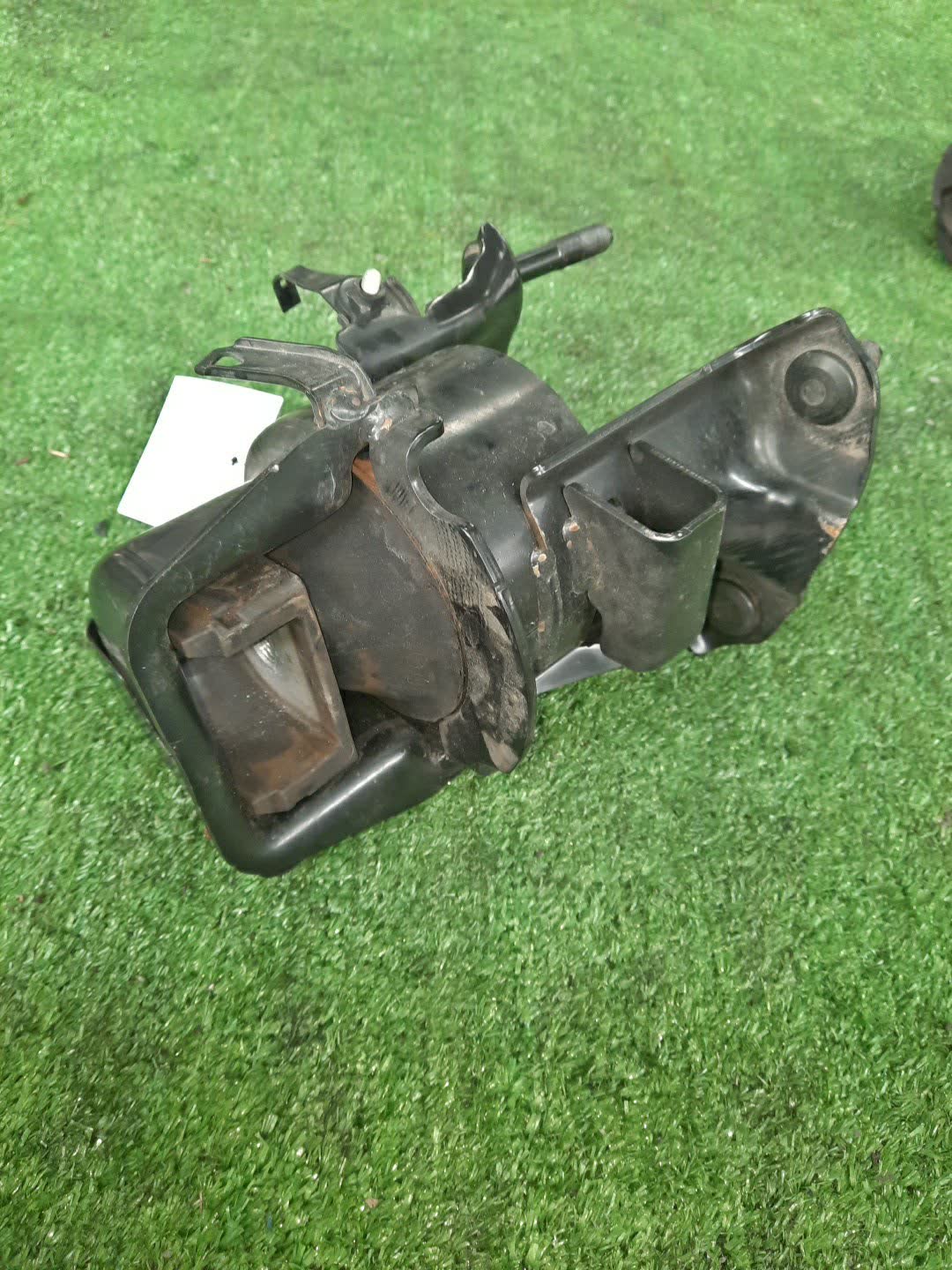 Подушка двс задняя TOYOTA CAMRY AXVH70 A25A-FXS 2 ракурс