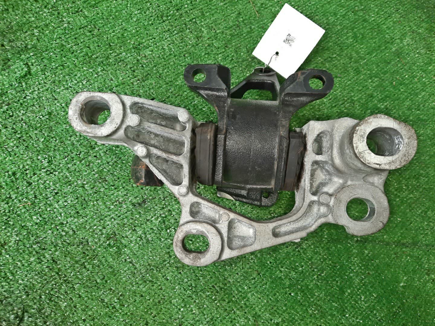 Подушка двс левая MAZDA ATENZA GJ2FP SH-VPTR 3 ракурс