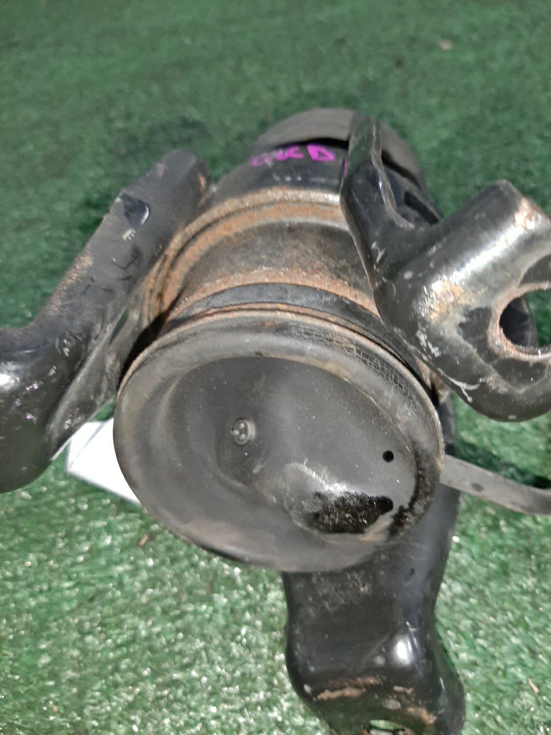 Подушка двс задняя NISSAN ELGRAND PE52 VQ35DE 2 ракурс
