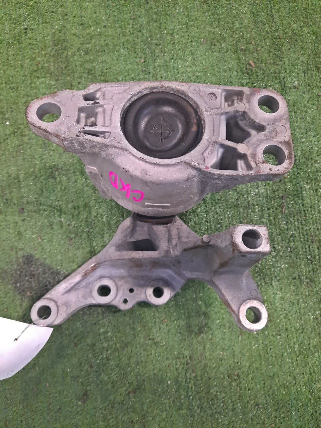 Подушка двс правая NISSAN X-TRAIL T32 MR20DD 1 ракурс