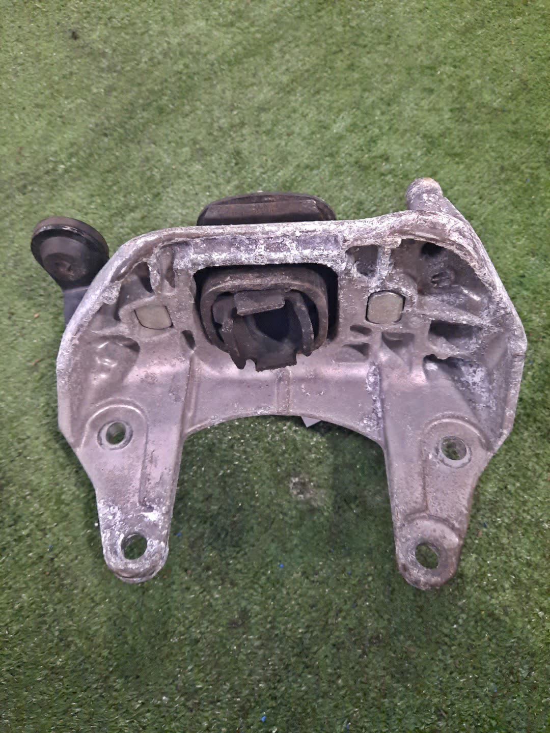 Подушка двс левая NISSAN X-TRAIL NT32 MR20DD 2 ракурс