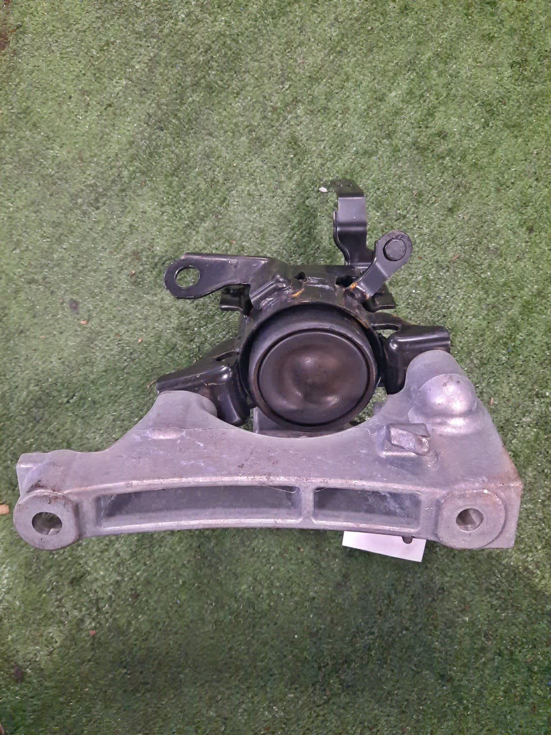 Подушка двс правая TOYOTA RAV4 MXAA54 M20A-FKS 2 ракурс