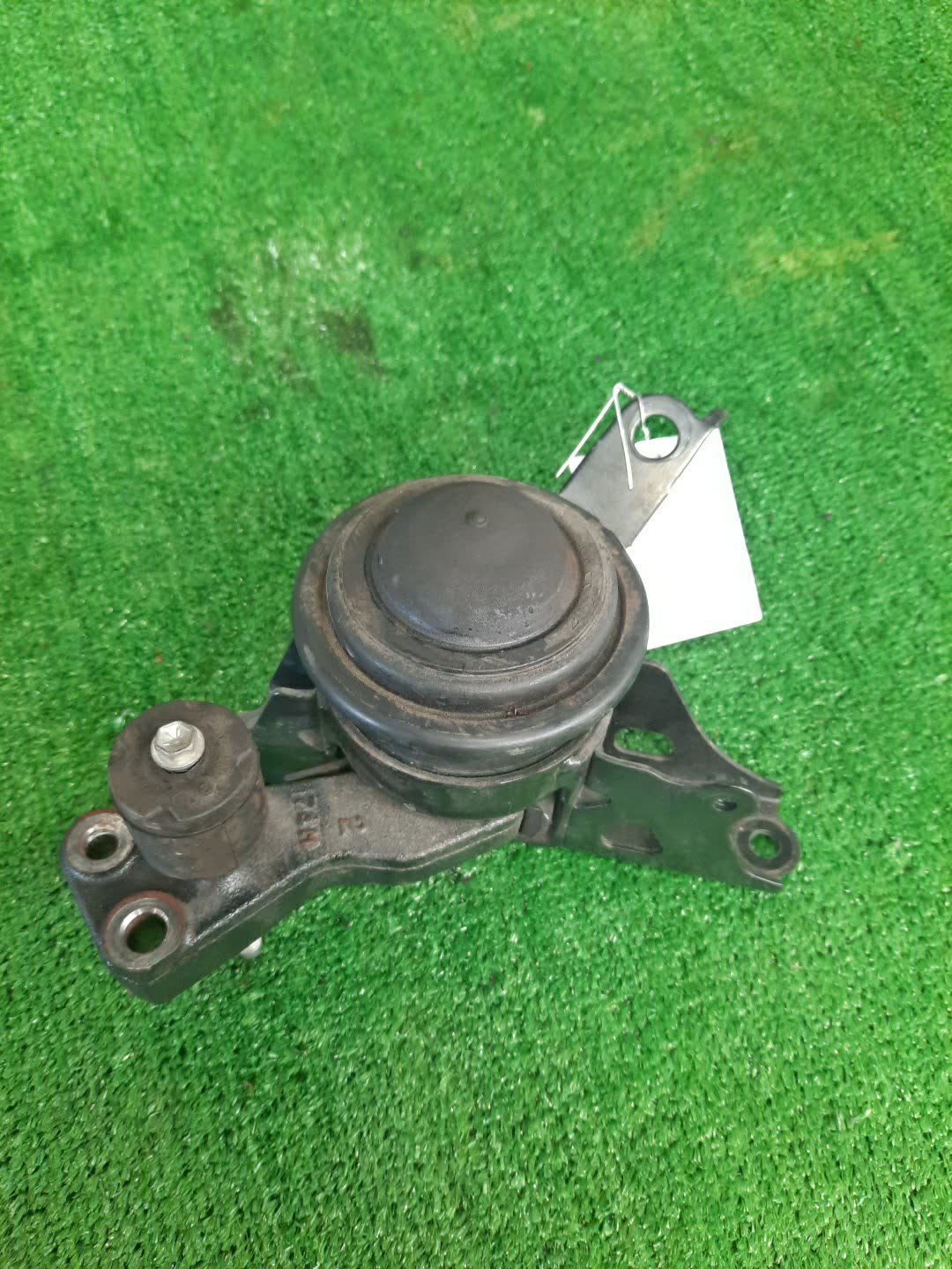Подушка двс правая TOYOTA SIENTA NHP170G 1NZ-FXE 1 ракурс