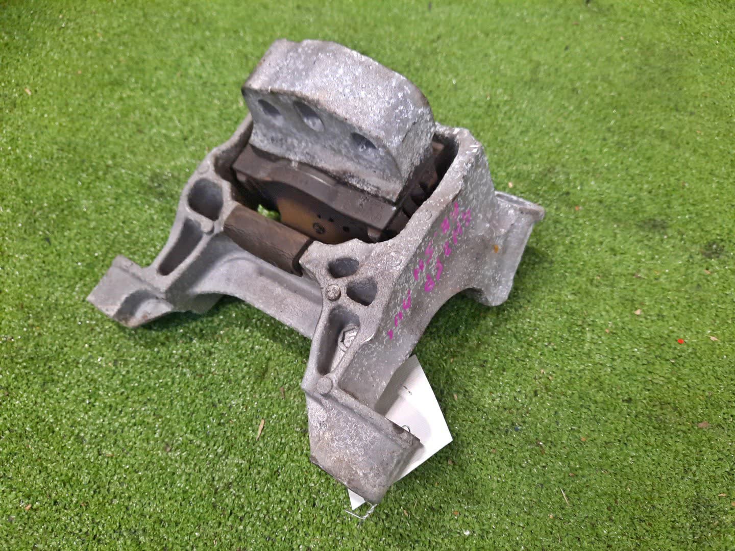 Подушка двс правая передняя MAZDA ATENZA GJ2FP SH-VPTR 1 ракурс