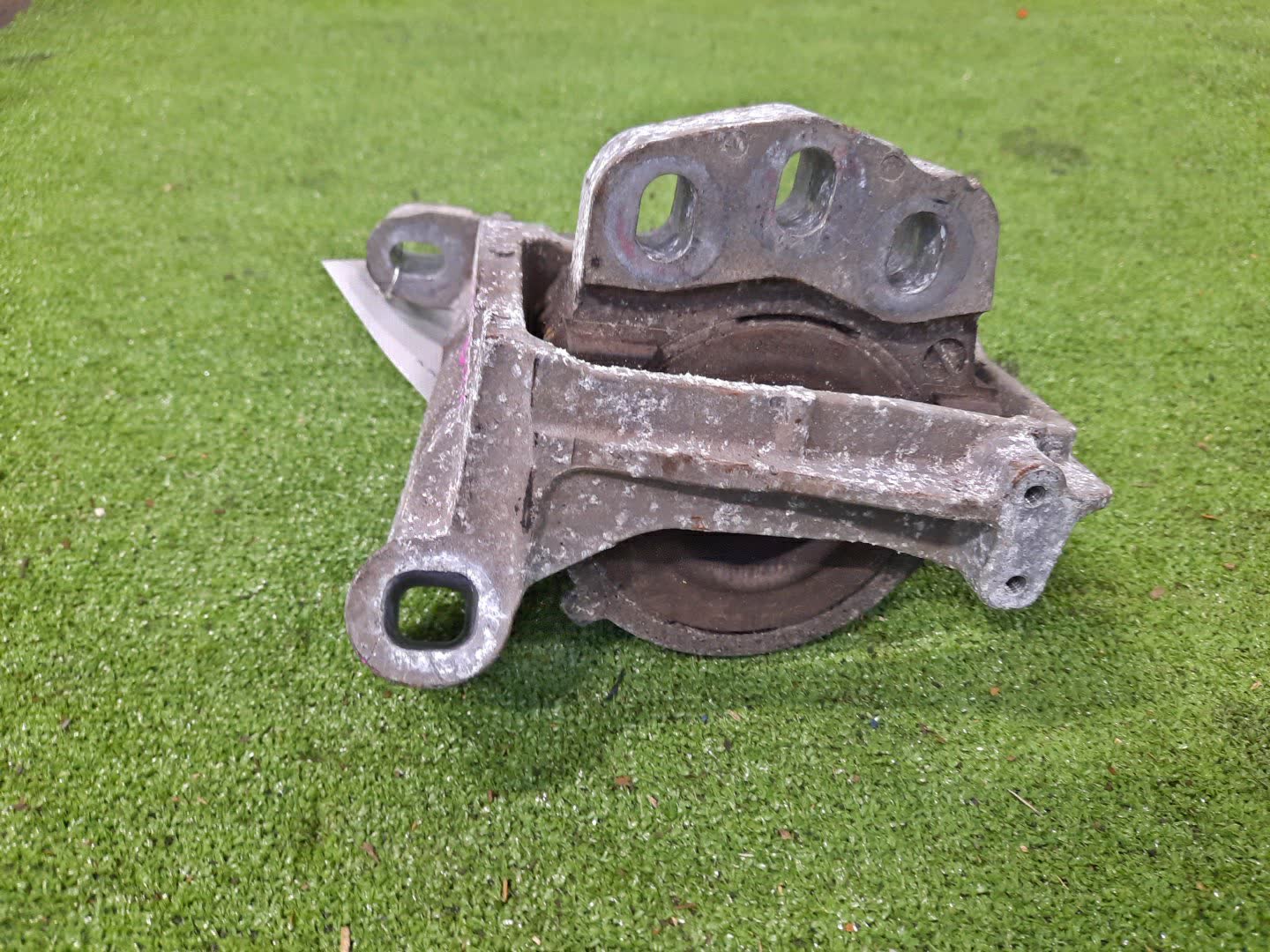 Подушка двс правая передняя MAZDA ATENZA GJ2FP SH-VPTR 2 ракурс