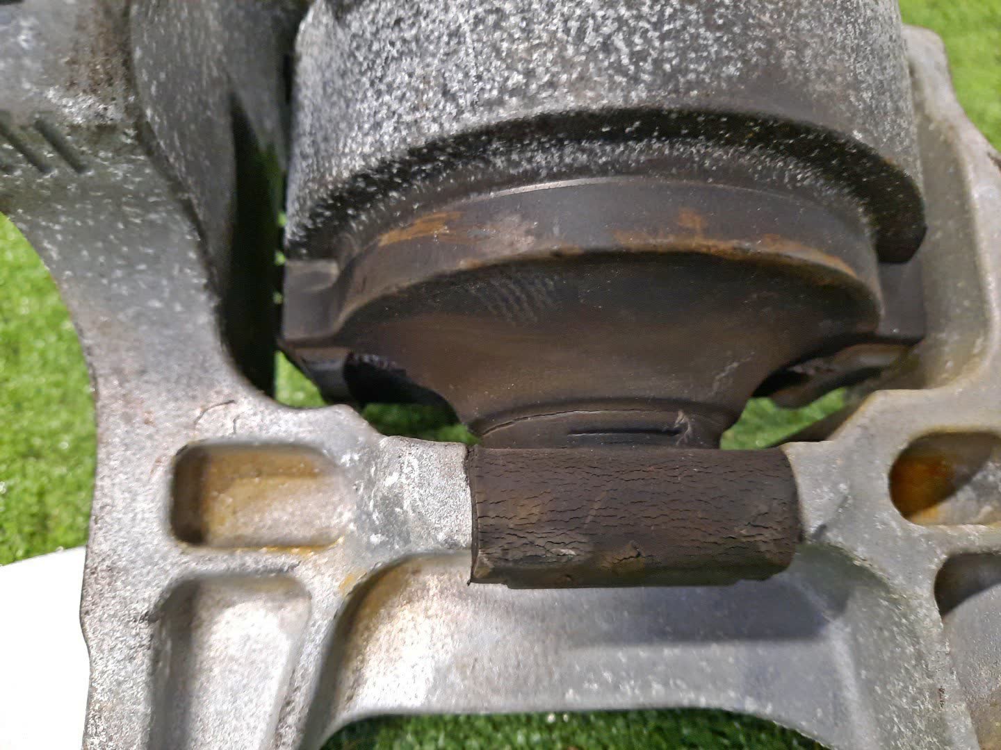 Подушка двс правая передняя MAZDA ATENZA GJ2FP SH-VPTR 4 ракурс