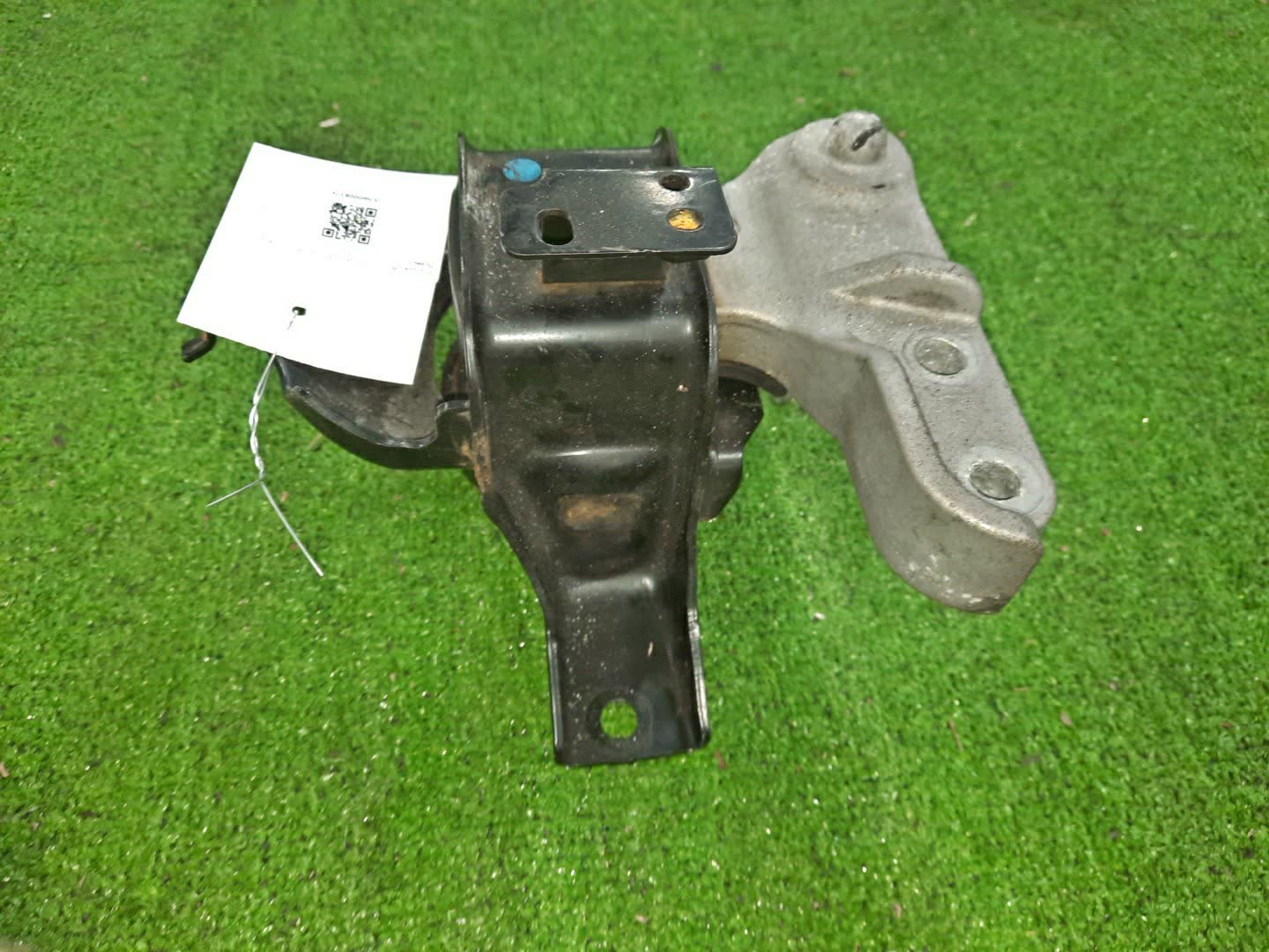 Подушка двс правая передняя TOYOTA RAIZE A202A WA-VEX 1 ракурс