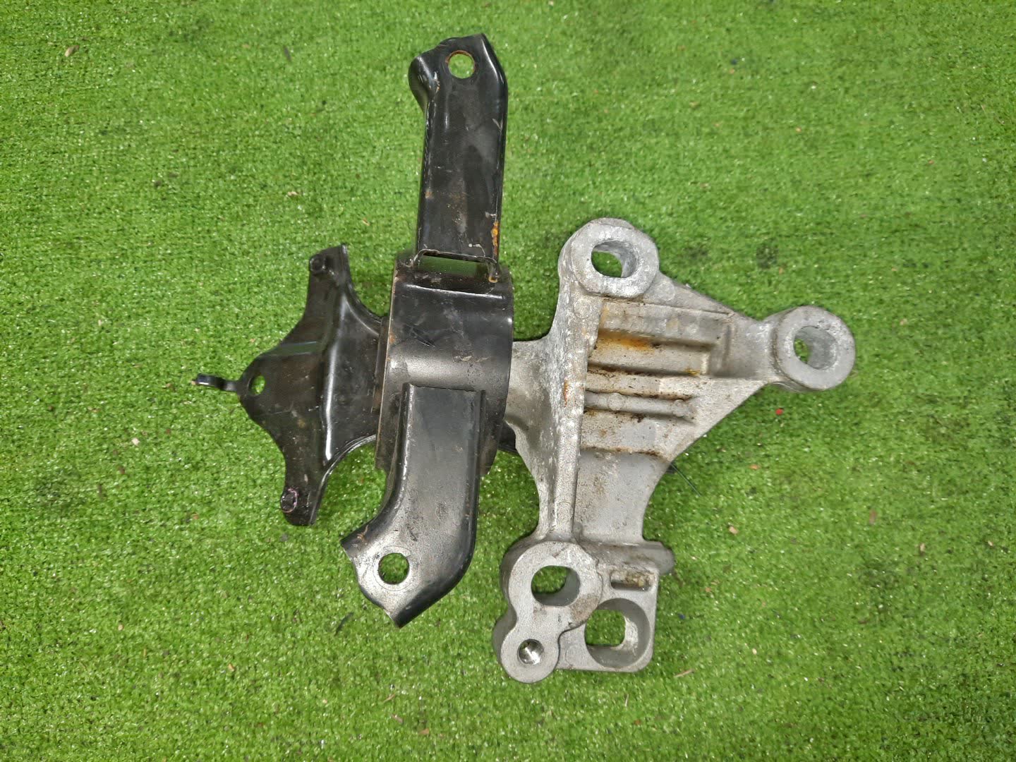 Подушка двс левая передняя TOYOTA RAIZE A202A WA-VEX 3 ракурс