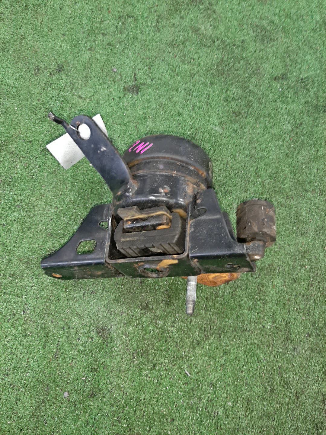 Подушка двс правая передняя TOYOTA SPADE NCP141 1NZ-FE 2 ракурс