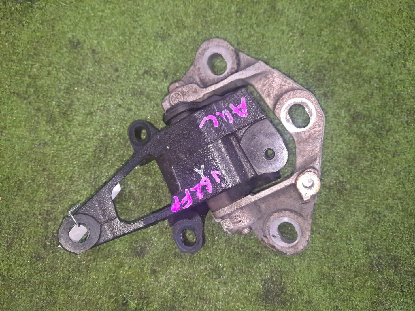 Подушка двс левая MAZDA ATENZA GJ2FP SH-VPTR 1 ракурс
