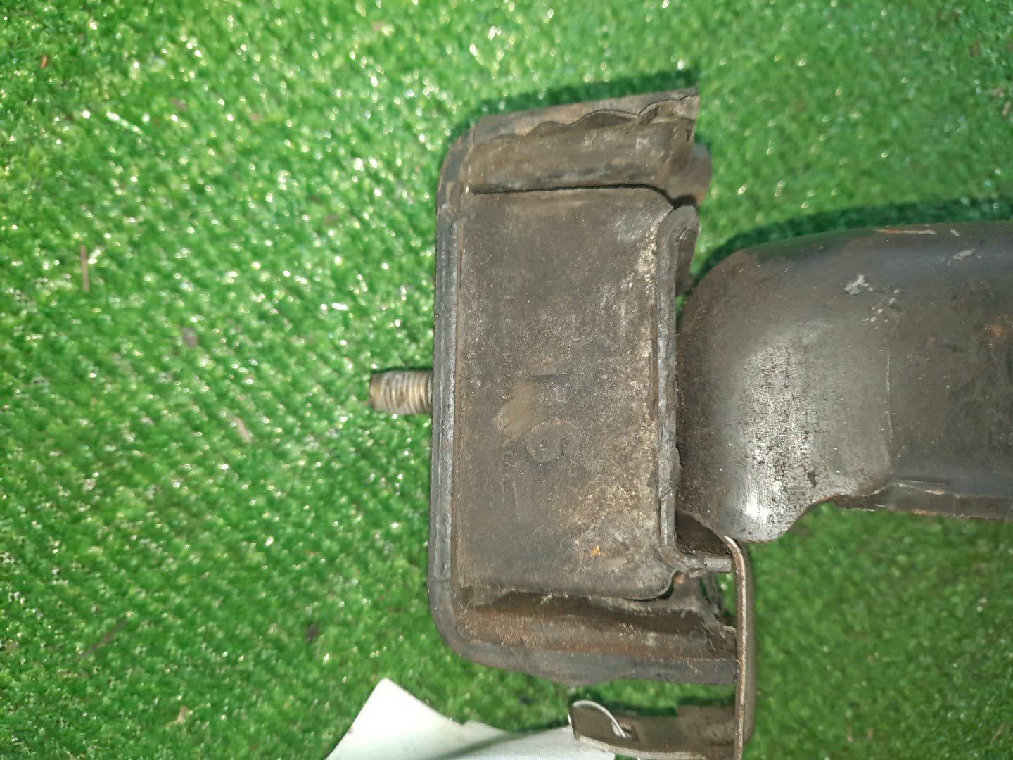 Подушка двс правая NISSAN LAUREL HC35 RB20DE 2 ракурс