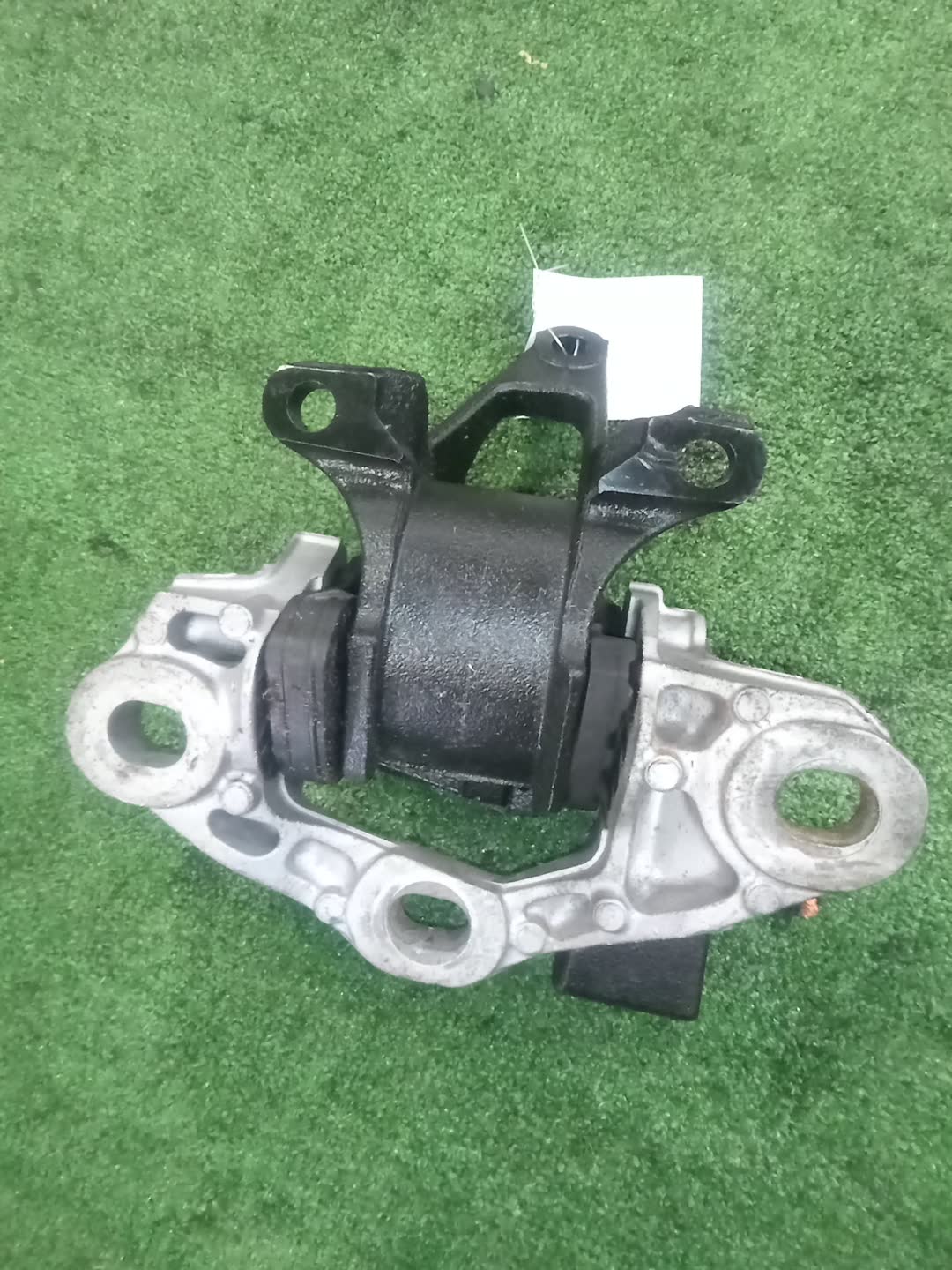Подушка двс левая передняя MAZDA ATENZA GJ2FP SH-VPTR 3 ракурс