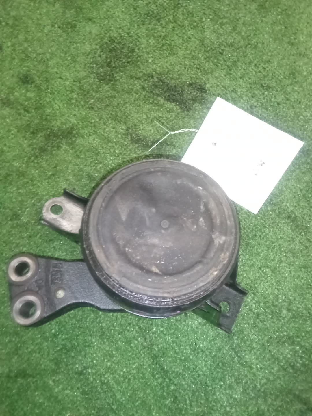 Подушка двс правая передняя TOYOTA RACTIS NCP125 1NZ-FE 2 ракурс