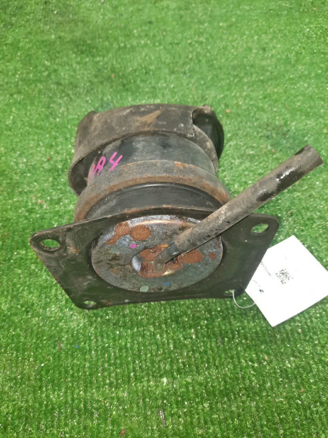 Подушка двс задняя HONDA SABER UA4 J25A 2 ракурс