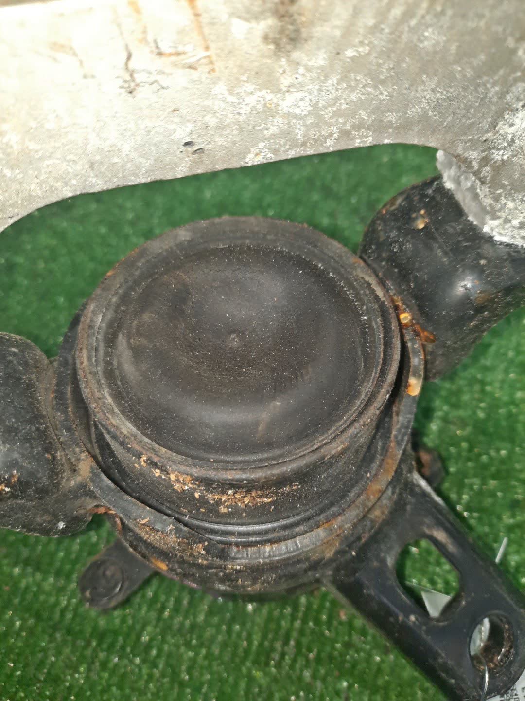 Подушка двс правая TOYOTA VANGUARD GSA33W 2GR-FE 2 ракурс