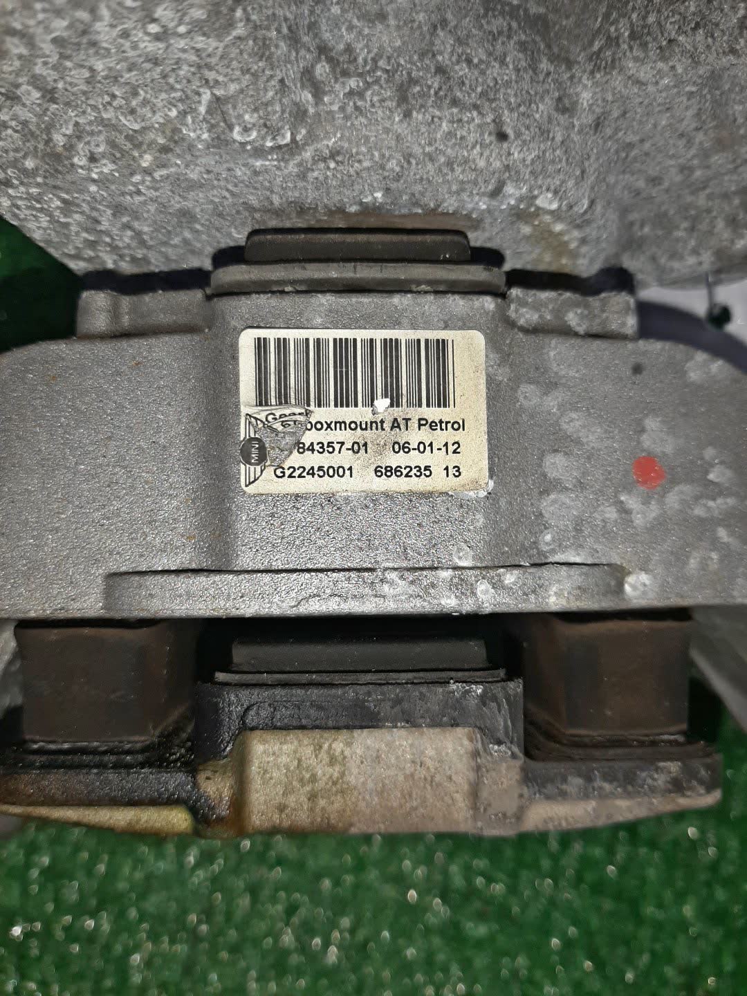 Подушка двс левая передняя MINI COUNTRYMAN R60 WMW2C32060WN00865 3 ракурс