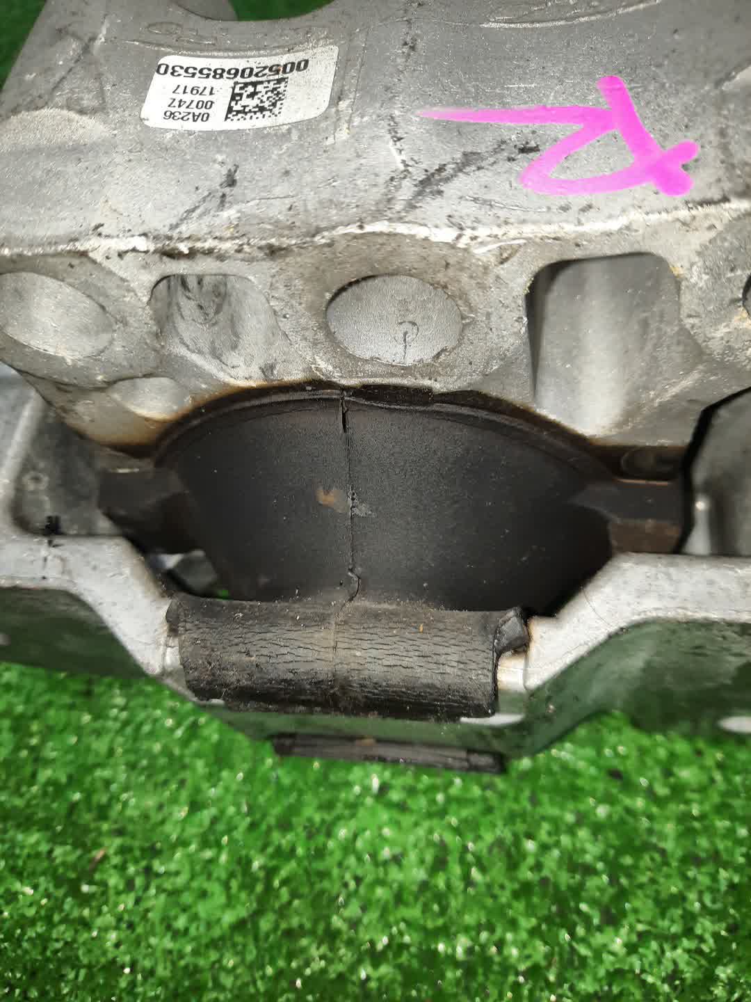 Подушка двс правая передняя JEEP RENEGADE BU 00520685530 3 ракурс
