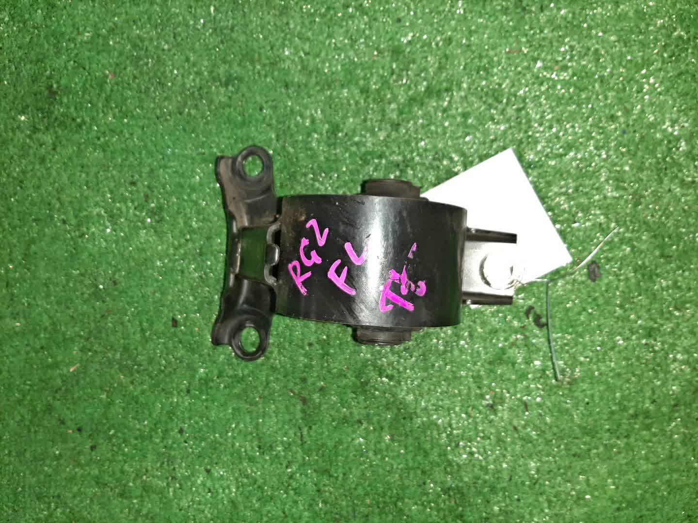 Подушка двс левая передняя HONDA STEPWGN RG2 K20A 1 ракурс