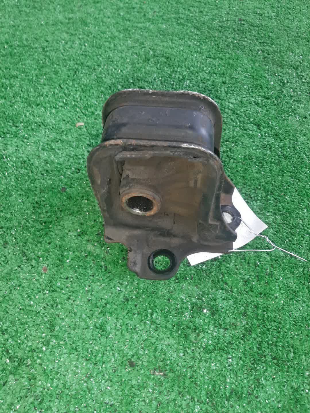 Подушка двс передняя HONDA AVANCIER TA1 F23A 1 ракурс