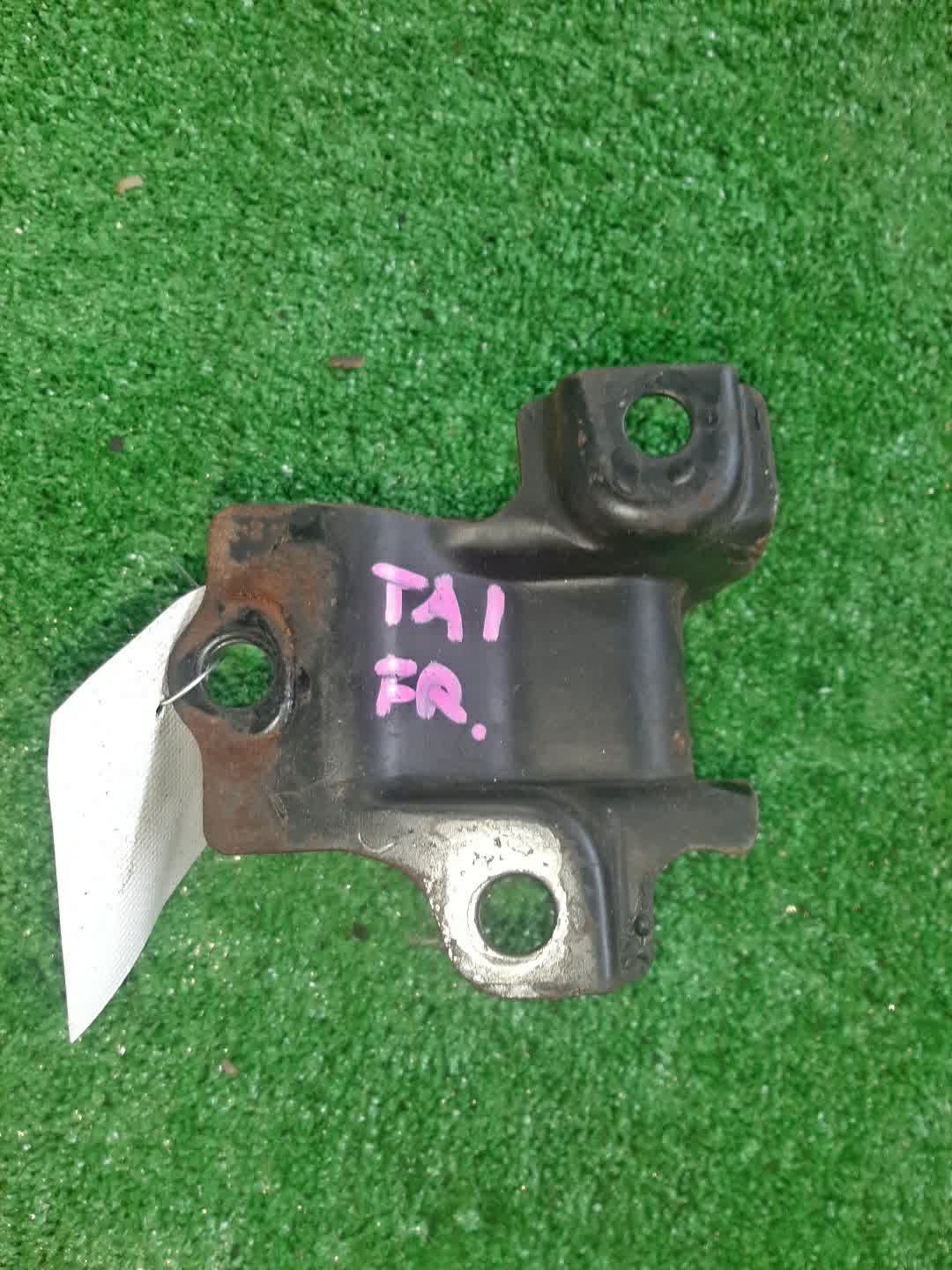 Подушка двс передняя HONDA AVANCIER TA1 F23A 2 ракурс