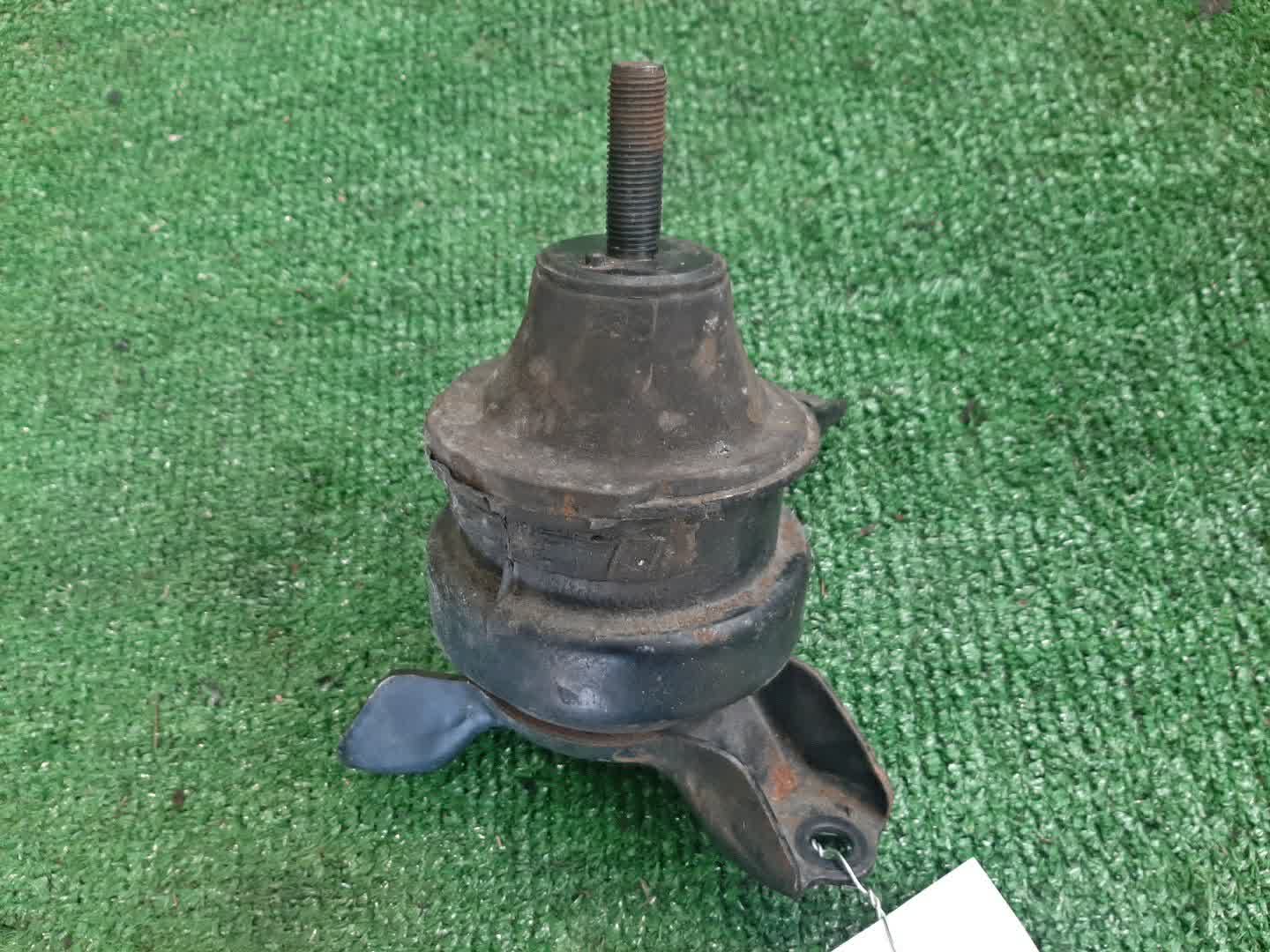 Подушка двс левая HONDA DOMANI MB3 D15B 1 ракурс