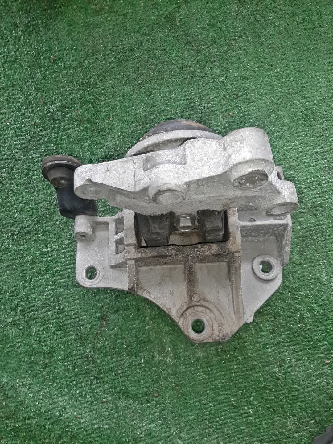 Подушка двс левая передняя NISSAN X-TRAIL HNT32 MR20DD 1 ракурс