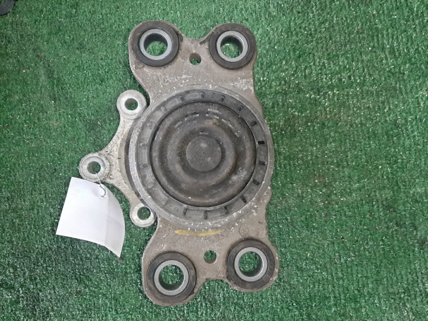 Подушка двс левая передняя VOLVO V60 FW48 B4164T 2 ракурс