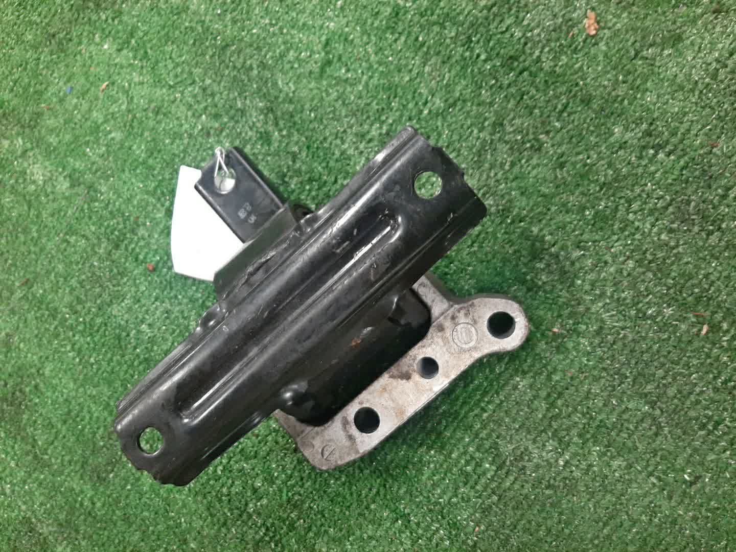 Подушка двс левая передняя MITSUBISHI OUTLANDER CW5W 4B12 2 ракурс