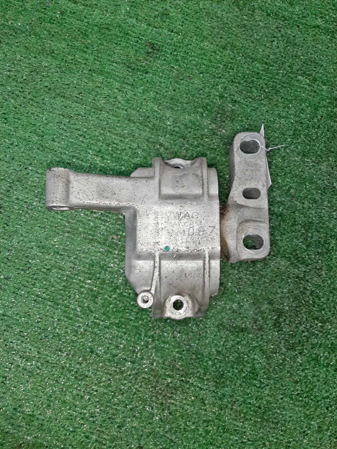 Подушка двс правая передняя AUDI Q3 8UB CPSA 1 ракурс