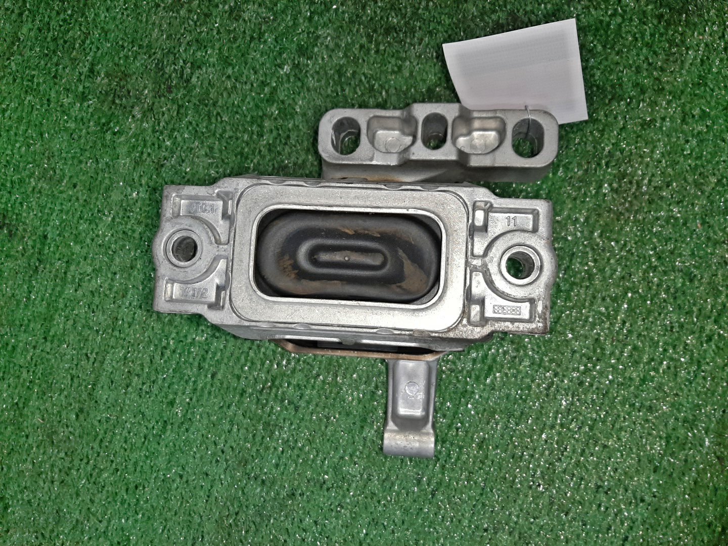 Подушка двс правая передняя AUDI Q3 8UB CPSA 4 ракурс