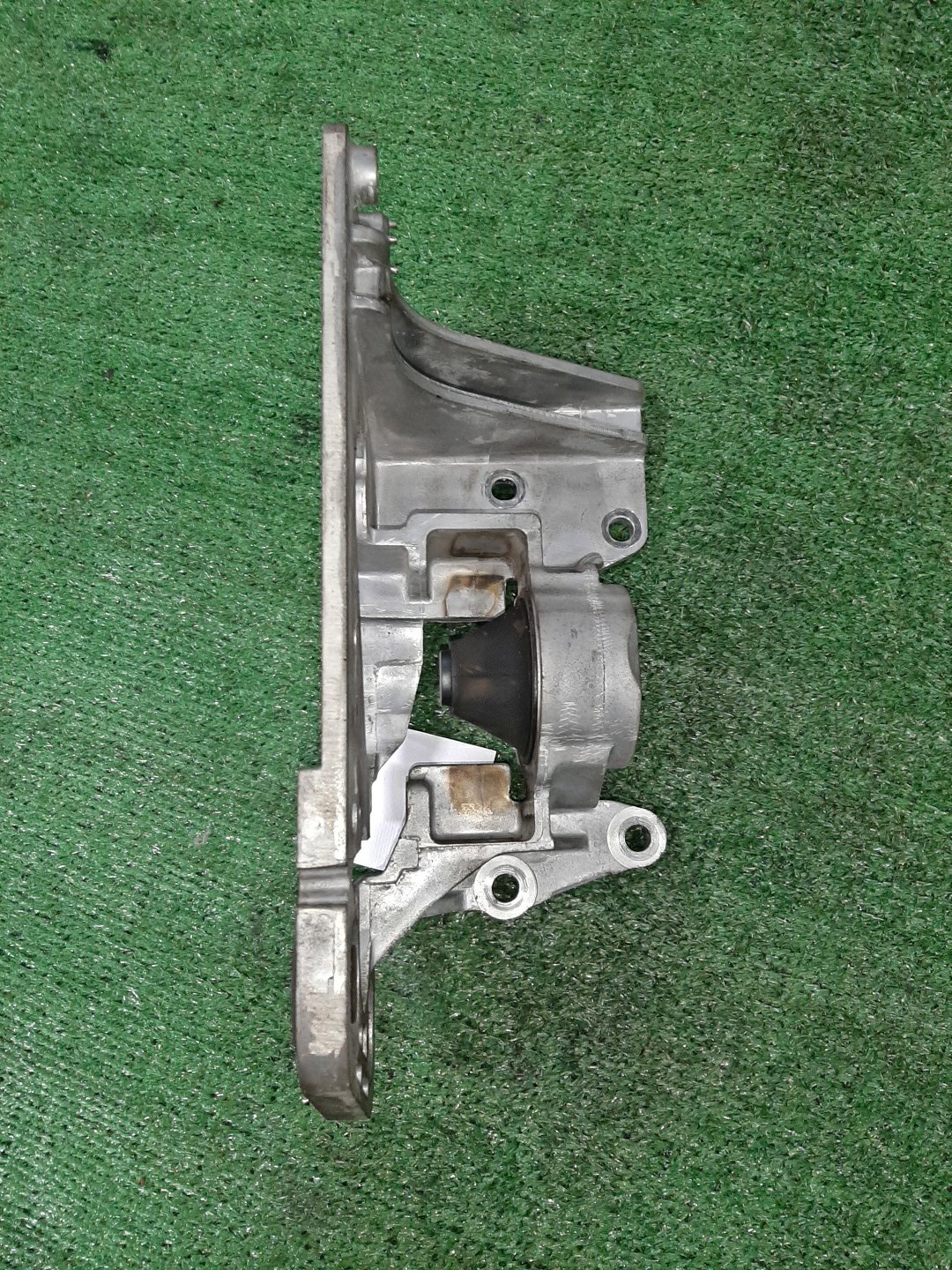 Подушка двс левая передняя NISSAN SERENA C25 MR20DE 3 ракурс