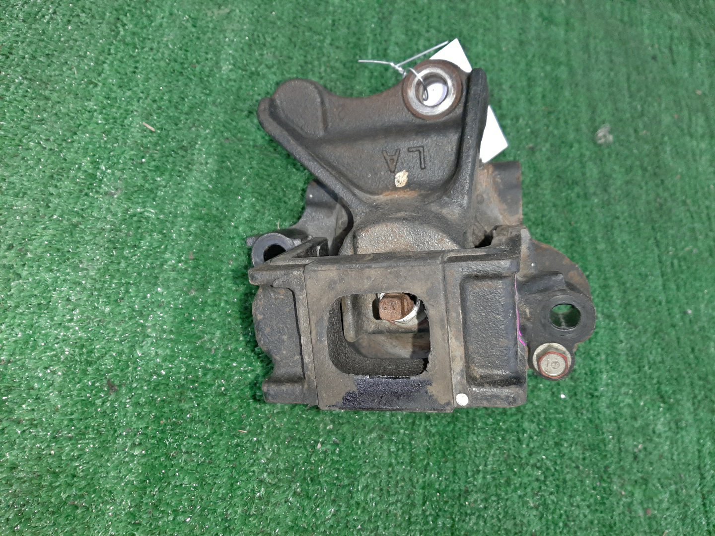 Подушка двс правая передняя HONDA AIRWAVE GJ1 L15A 1 ракурс