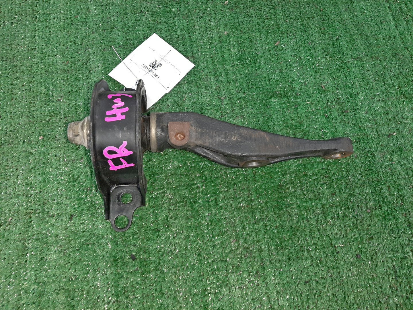 Подушка двс правая передняя HONDA STEPWGN RF1 B20B 1 ракурс