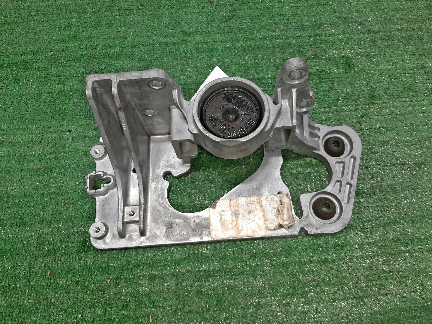 Подушка двс левая передняя NISSAN SERENA C25 MR20DE 2 ракурс
