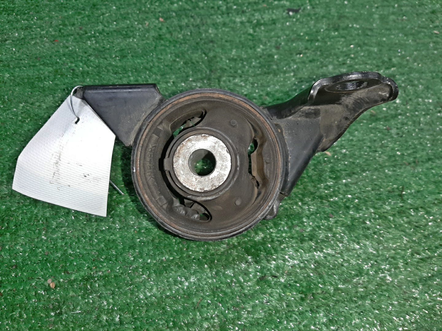 Подушка двс левая передняя HONDA STEPWGN RK1 R20A 2 ракурс