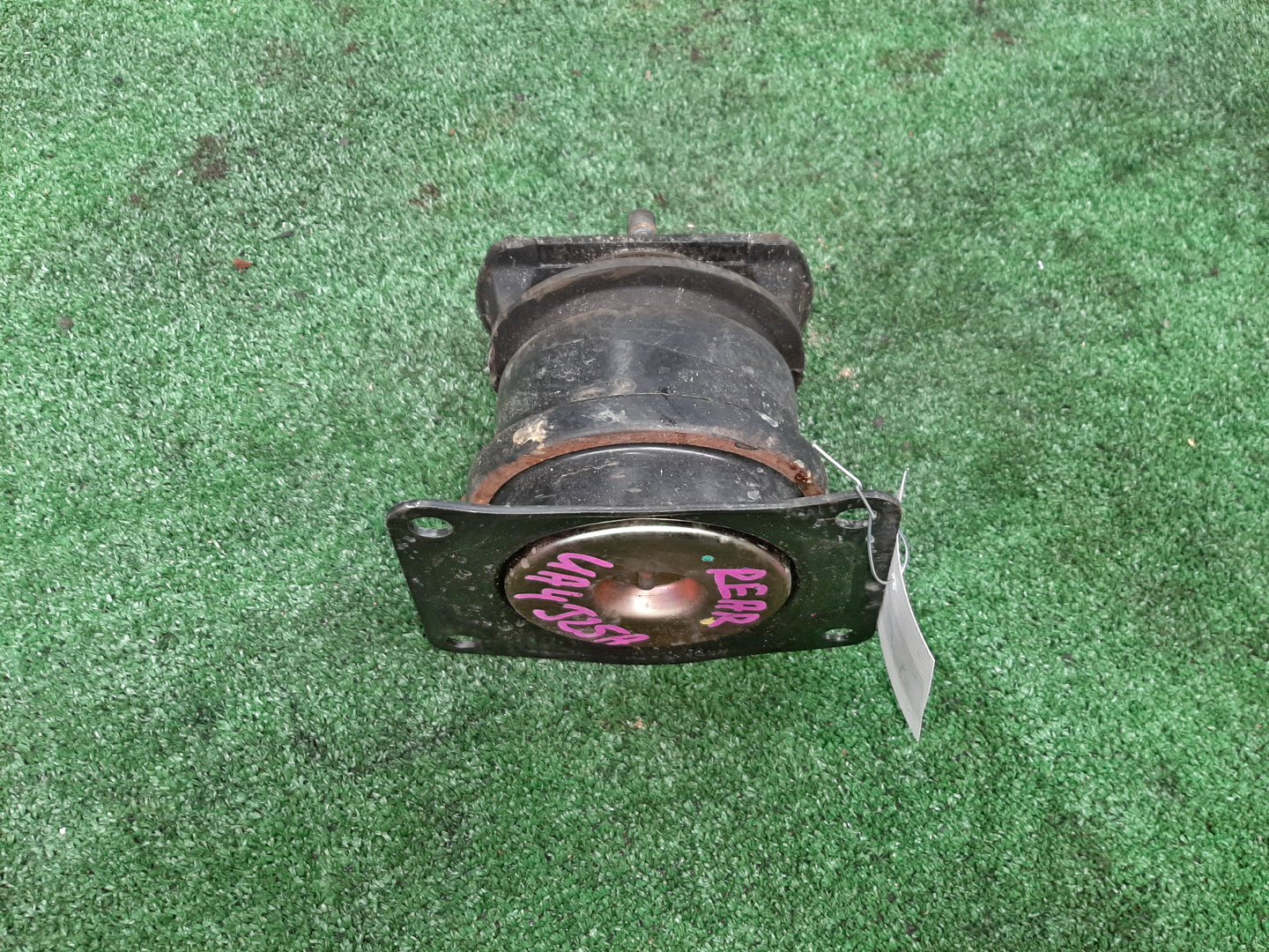 Подушка двс задняя HONDA INSPIRE UA4 J25A 2 ракурс