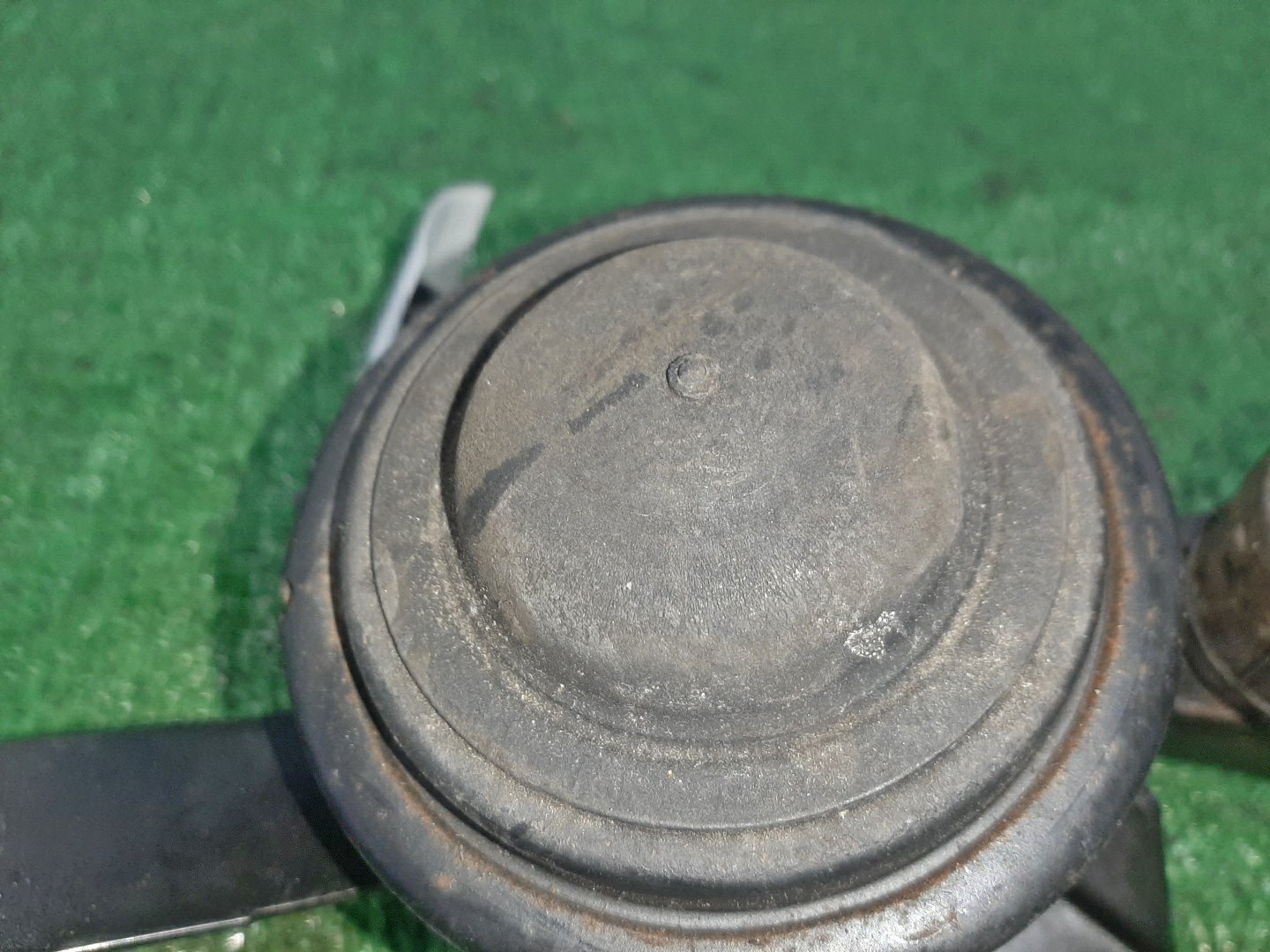 Подушка двс правая передняя TOYOTA AQUA NHP10 1NZ-FXE 3 ракурс