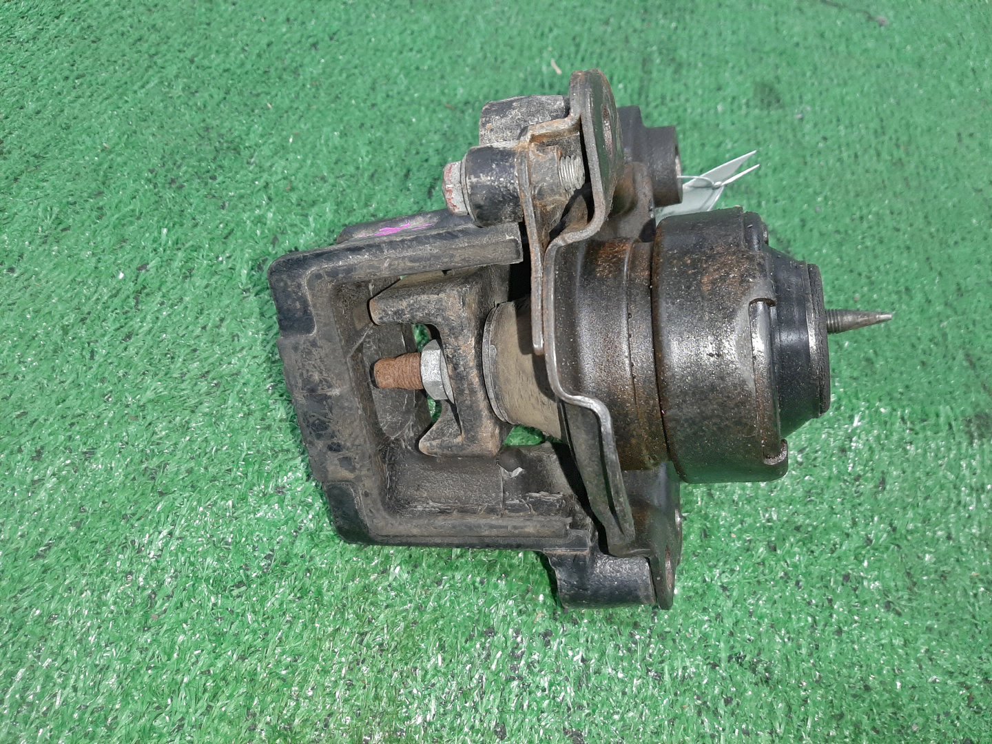 Подушка двс правая передняя HONDA PARTNER GJ4 L15A 2 ракурс