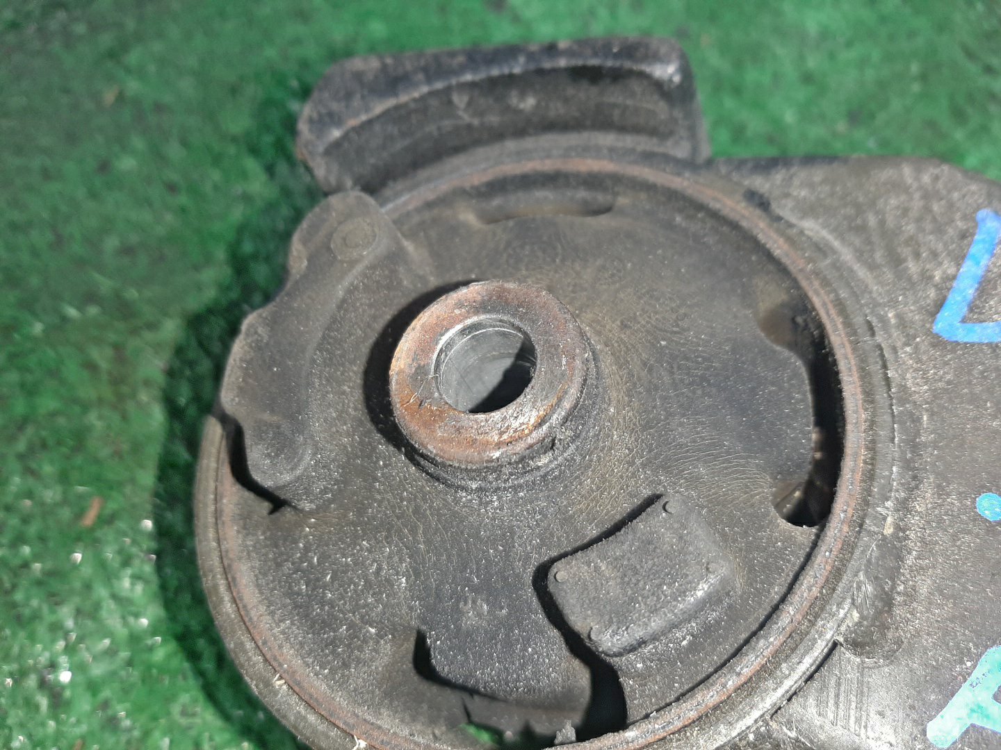 Подушка двс задняя MAZDA DEMIO DW5W B5 3 ракурс