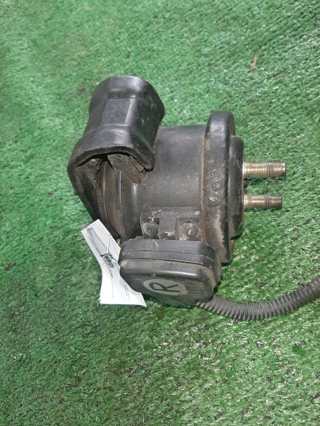 Подушка двс правая передняя NISSAN LEOPARD JHY33 VQ30DE 1 ракурс
